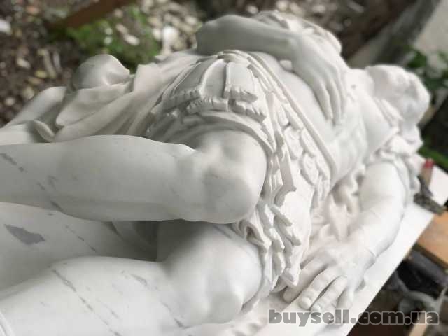 Скульптура Св.  Себастьяна из белого мрамора производство под заказ