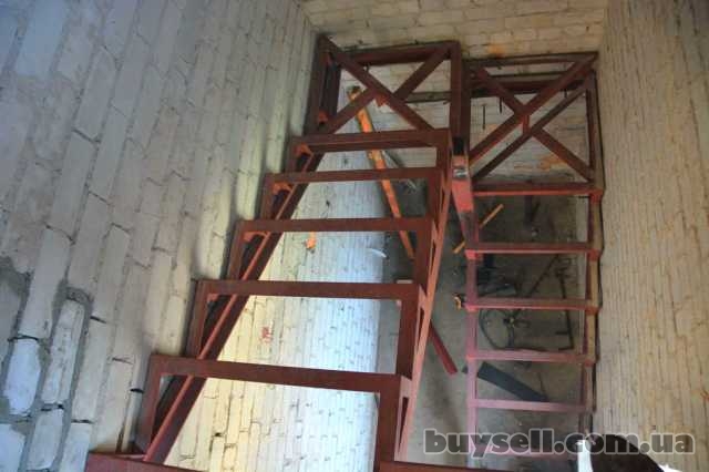Металлические каркасы для лестниц.  