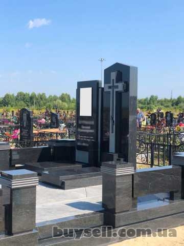 Элитные могильные памятники из черного гранита,  производство памятник