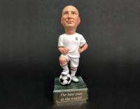Шаржевые статуэтки по фото футболист удивительный подарок под заказ.