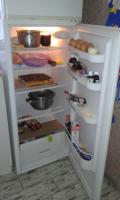 Холодильник снайге б/в продам