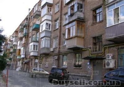 3_komnatnaya_stalinkana_g_kiev_podol_mezhigorskaya_56_4045948