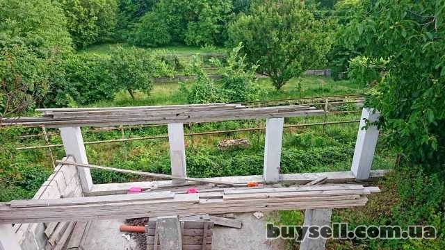 Будинок 2022 року з майже завершеним ремонтом на Лазаретній.