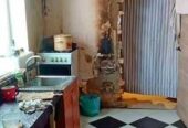 Продам частину будинку в Центрі.Окремий двір.Всі комунікації.