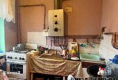 Продам кімнату з балконом на Критому Ринку.