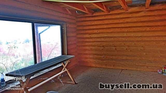 Продам новый дом со сруба в Шкаровке.