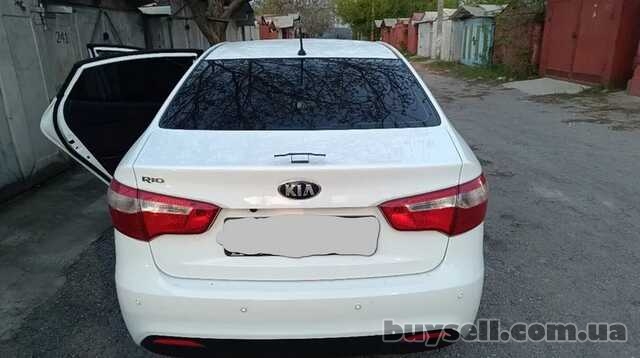 Мини Спойлер Красный на авто усиленный скотч