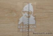 Наклейка Baby on board Белая светоотражающая на авто