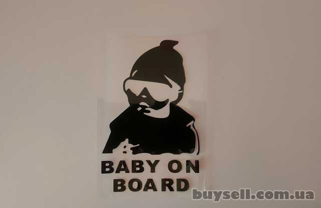 Наклейка на авто Baby on board Белая светоотражающая