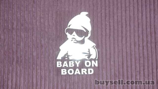 Наклейка на авто Baby on board Белая светоотражающая