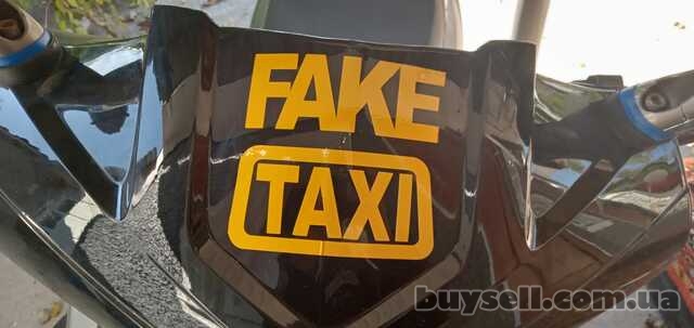 Наклейка на авто FakeTaxi желтая светоотражающая