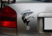 Наклейка на авто За рулем рыбак Черная