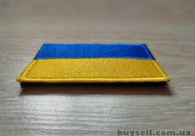 borispol-nashivka_na_odezhdu_flag_ukrainy_na_lipuchke_4059874