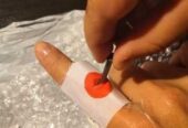 Прикол на палец Пробитый палец розыгрыш