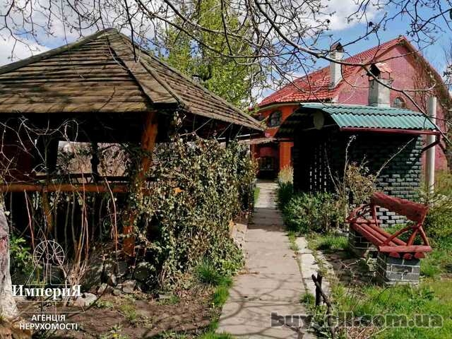 Будинок 2016 року з ремонтом і всіма комунікаціями в Мар’янівці.
