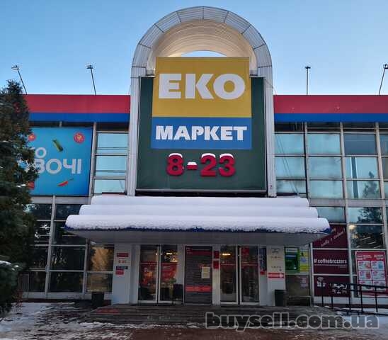 Київ, вул. Голего, 7, приміщення в ТЦ 150м2 (1й пов.)