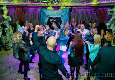 citylvov_-veduchiy_na_novorichni_korporativi_4034250