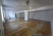Офіс в центрі міста,  своя вода каналізація.  Грушевського 10