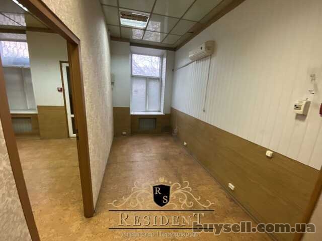 Оренда офісів ( 3 різних кабінета)   Низ Пр Поля (навпроти АТБ)