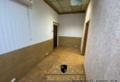 Оренда офісів ( 3 різних кабінета)   Низ Пр Поля (навпроти АТБ)