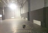 Приміщення в центрі міста.   Червона лінія,  окремий вхід