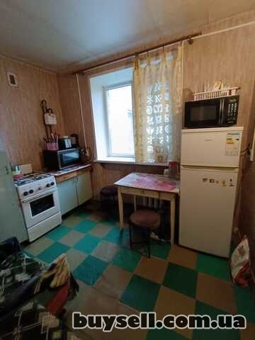 Продам 3 ком. кв.  нач.  ж/м. Солнечный.