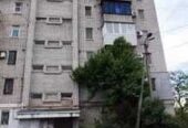 Продам.  2-к. кв.  6/10,  центр,  ул. Александра Коныского