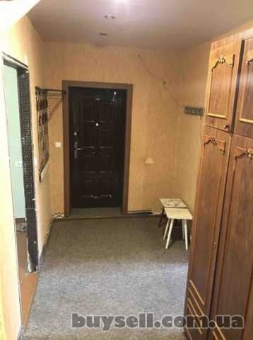 Продам.  3-к. кв.  2/2,  ул. Караваева угол ул. Авиационная.