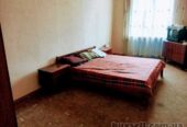 Продам.  3-к. кв.  2/4,  ул. Привокзальная