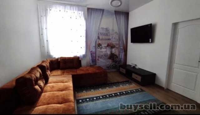Продам.  3-к. кв.  2/5,  пр. Дмитрия Яворницкого 20