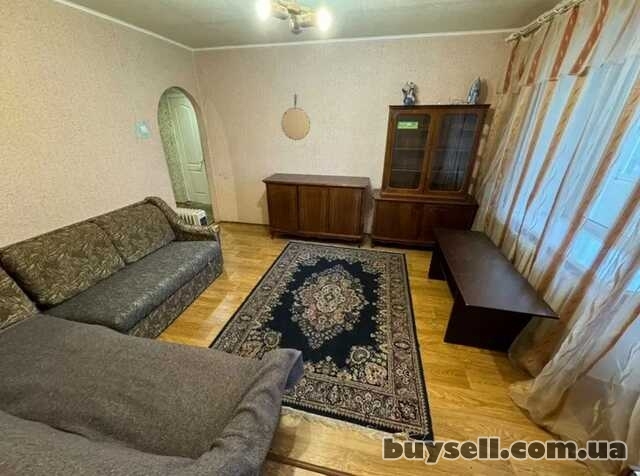Продам.  3-к. кв.  3/9,  центр,  ул. Михаила Грушевского