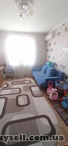 Продам.  3-к. кв.  8/10,  ж/м Левобережный-3,  ул. Генерала Захарченко