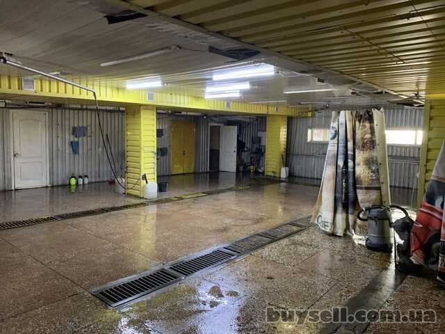 Продам.  300 м. кв.  Автомойка,  шиномонтаж.  Речпорт