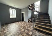 Продам.  Дом 301 м. кв.  3 сотки ул. Братьев Бачинських (Радищева)