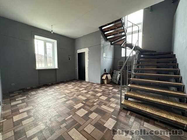 Продам.  Дом 301 м. кв.  3 сотки ул. Братьев Бачинських (Радищева)