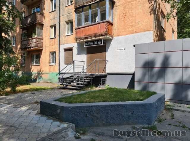 Продам.  Магазин 43 м. кв.  1/5,  12-й квартал