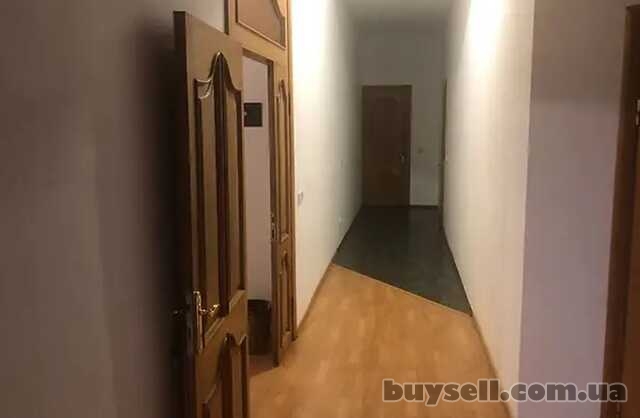 Продам.  Офис.  470 м. кв.  3/3,  пр. Дмитрия Яворницкого 67.
