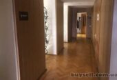 Продам.  Офис.  470 м. кв.  3/3,  пр. Дмитрия Яворницкого 67.