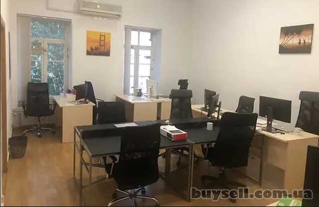 Продам.  Офис.  470 м. кв.  3/3,  пр. Дмитрия Яворницкого 67.