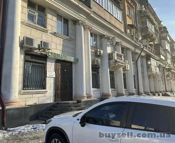 Продам.  Помещение 43 м. кв.  ул. Мостовая угол пр. Дмитрия Яворницког