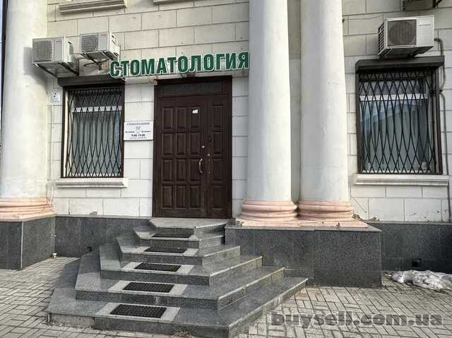 Продам.  Помещение 43 м. кв.  ул. Мостовая угол пр. Дмитрия Яворницког