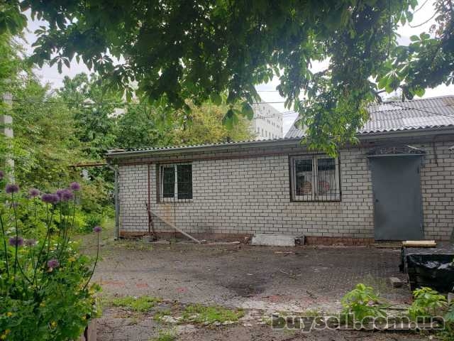 Продам.  Здание 170 м. кв.  2 сотки,  ул. Надежды Алексеенко