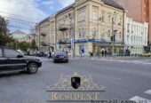Продажа приміщення в центрі.  Цоколь,  525 м2.