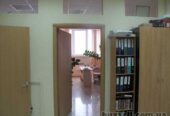 Сдам.  Офис 90 м. кв.  угол пр. Леси Украинки и ул. Надежды Алексеенко