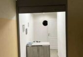 Здам острівець в БЦ на  Барикадній 1