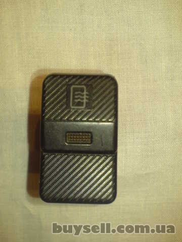 Дрібні запчастини до VW Passat B4.