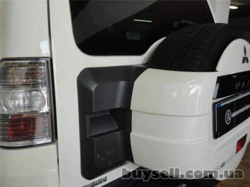 Фонарь задний левый стоп на Mitsubishi Pajero Wagon 4. 2010 г