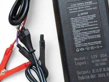 kiev-Li-ion_Battery_Charger_12V20A_nadiynist_potuzhnist__zaryadka_li-i_4052954