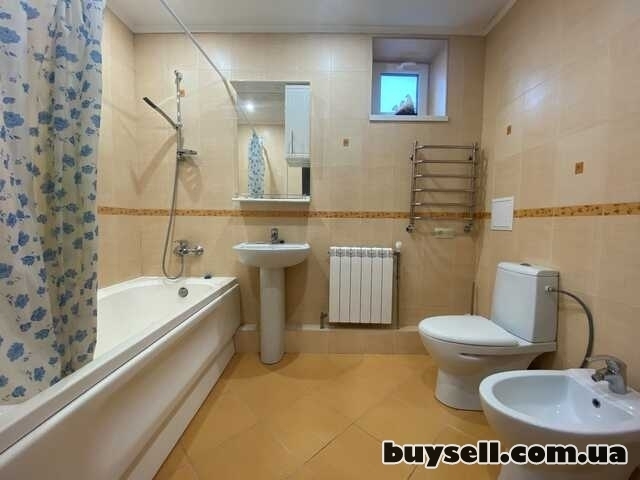 Без%,  Здам 2 рівневу 258 м2,  ремонт,  Освіти 14а,  Севастопольська,