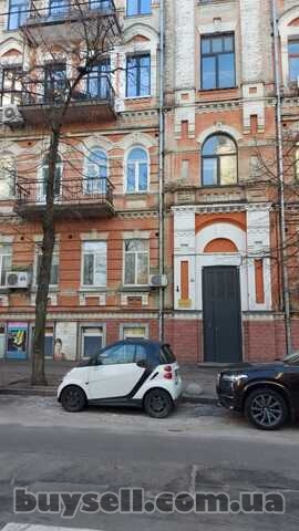 центр Київ Десятинна магазин салон краси медцентр офіс